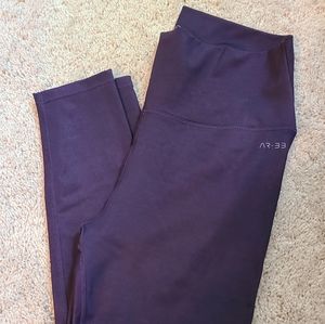AR33 Purple Leggings